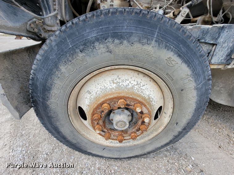 image for item KD9383 1985 Ford 9000  dump truck