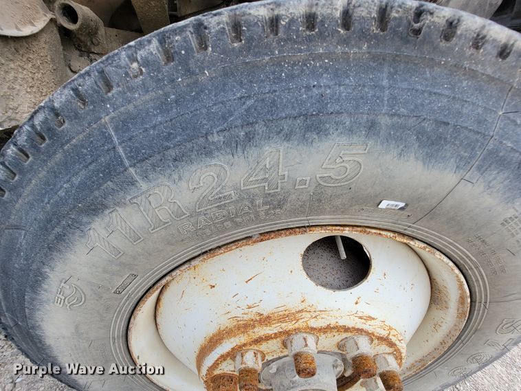 image for item KD9383 1985 Ford 9000  dump truck