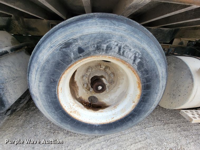 image for item KD9383 1985 Ford 9000  dump truck