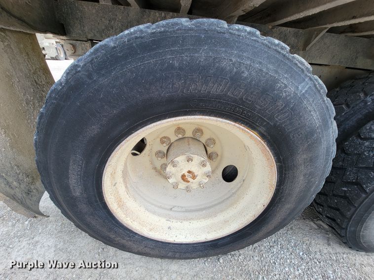 image for item KD9383 1985 Ford 9000  dump truck