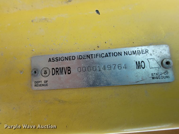 image for item KD9383 1985 Ford 9000  dump truck