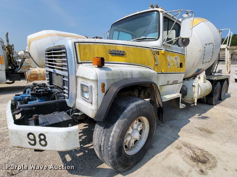 image for item KD9384 1993 Ford LT8000  ready mix truck