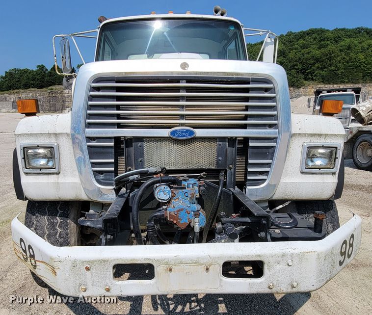 image for item KD9384 1993 Ford LT8000  ready mix truck