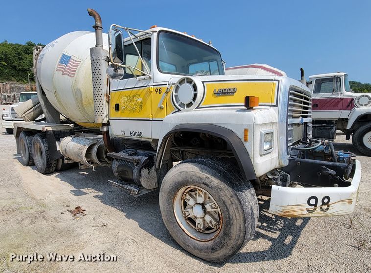 image for item KD9384 1993 Ford LT8000  ready mix truck