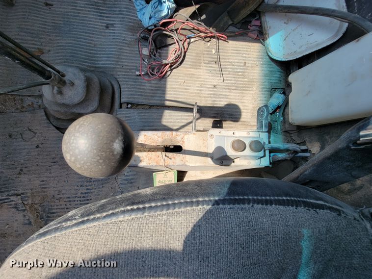 image for item KD9384 1993 Ford LT8000  ready mix truck