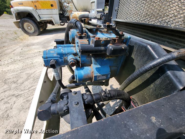 image for item KD9384 1993 Ford LT8000  ready mix truck