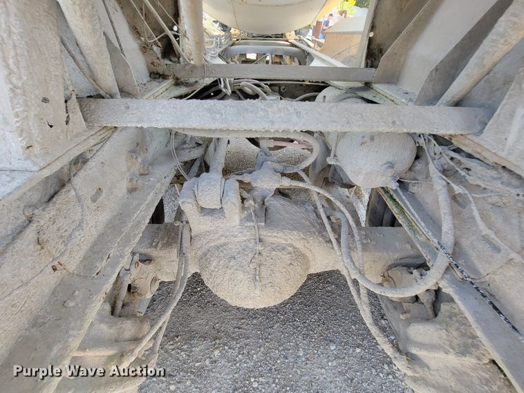 image for item KD9384 1993 Ford LT8000  ready mix truck