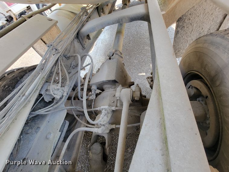 image for item KD9384 1993 Ford LT8000  ready mix truck