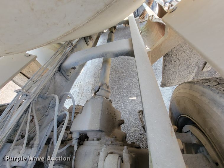 image for item KD9384 1993 Ford LT8000  ready mix truck