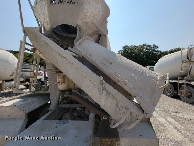 image for item KD9384 1993 Ford LT8000  ready mix truck