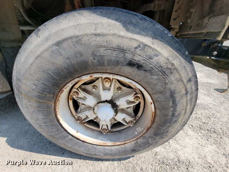 image for item KD9384 1993 Ford LT8000  ready mix truck