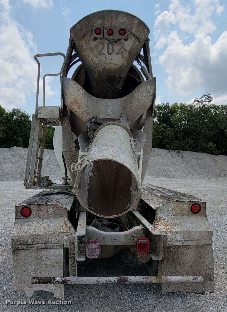 image for item KD9385 1994 Ford LT8000  ready mix truck