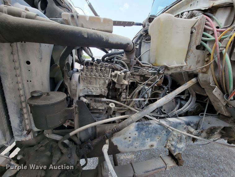 image for item KD9385 1994 Ford LT8000  ready mix truck