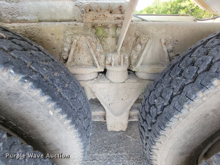 image for item KD9385 1994 Ford LT8000  ready mix truck