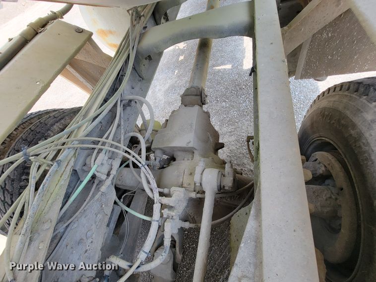 image for item KD9385 1994 Ford LT8000  ready mix truck