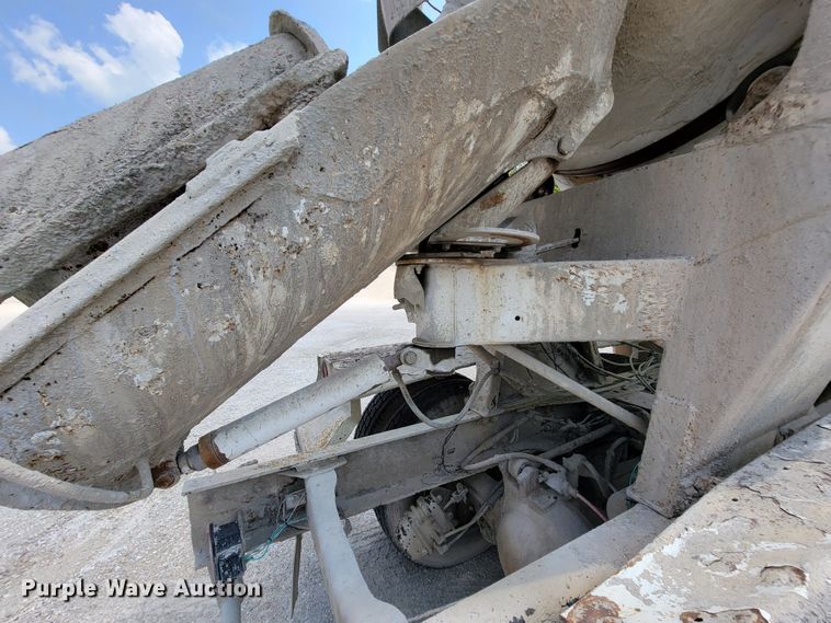 image for item KD9385 1994 Ford LT8000  ready mix truck