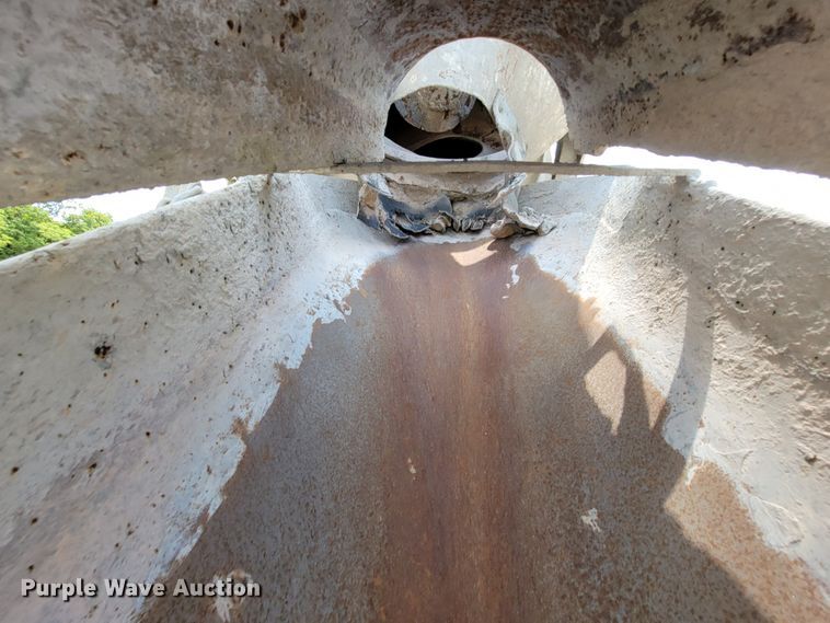 image for item KD9385 1994 Ford LT8000  ready mix truck