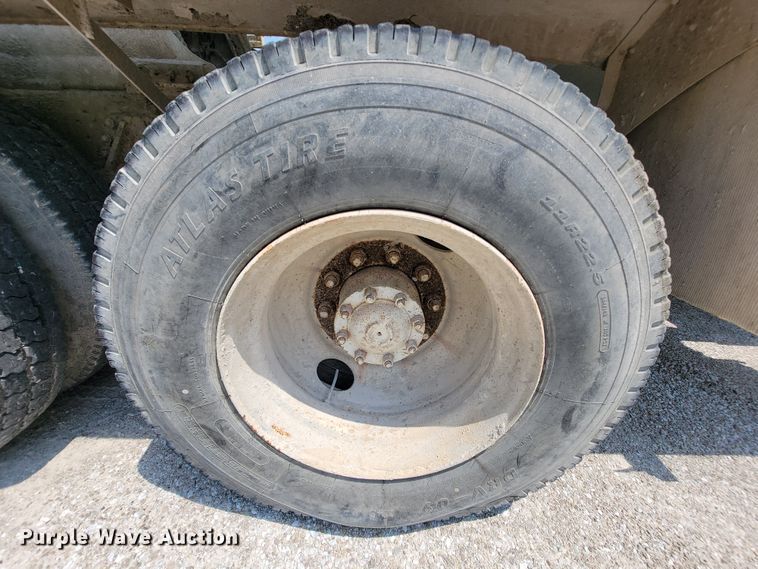 image for item KD9385 1994 Ford LT8000  ready mix truck