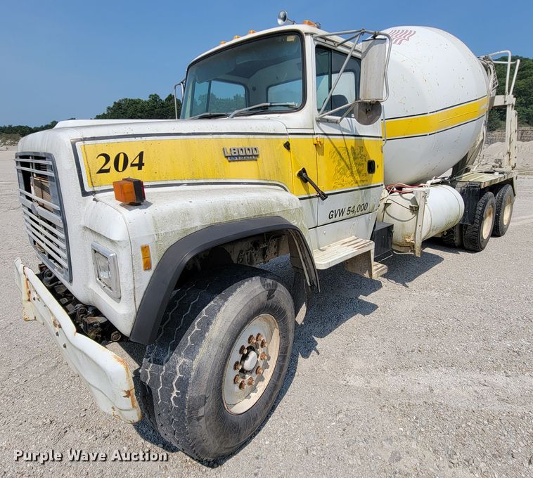 image for item KD9386 1994 Ford LT8000  ready mix truck