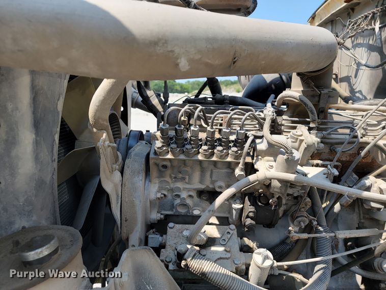 image for item KD9386 1994 Ford LT8000  ready mix truck