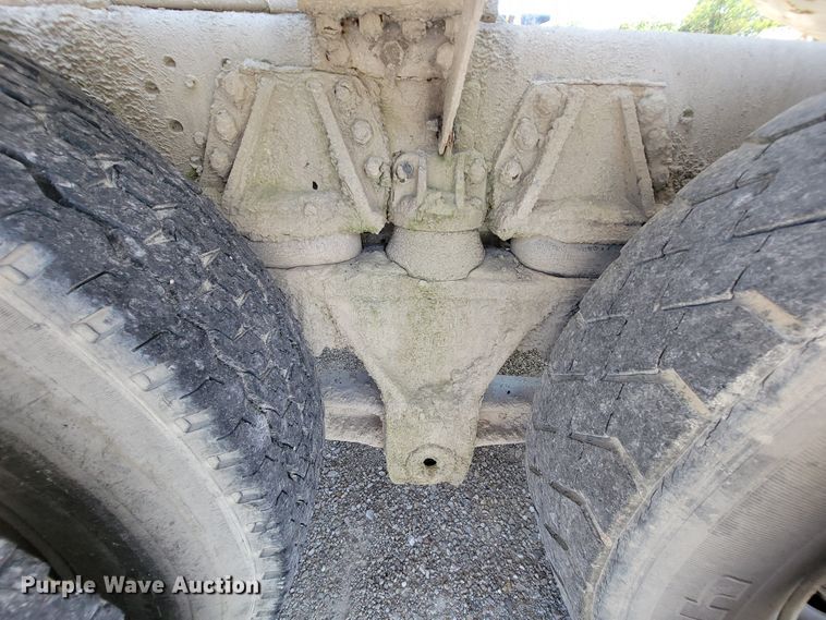 image for item KD9386 1994 Ford LT8000  ready mix truck