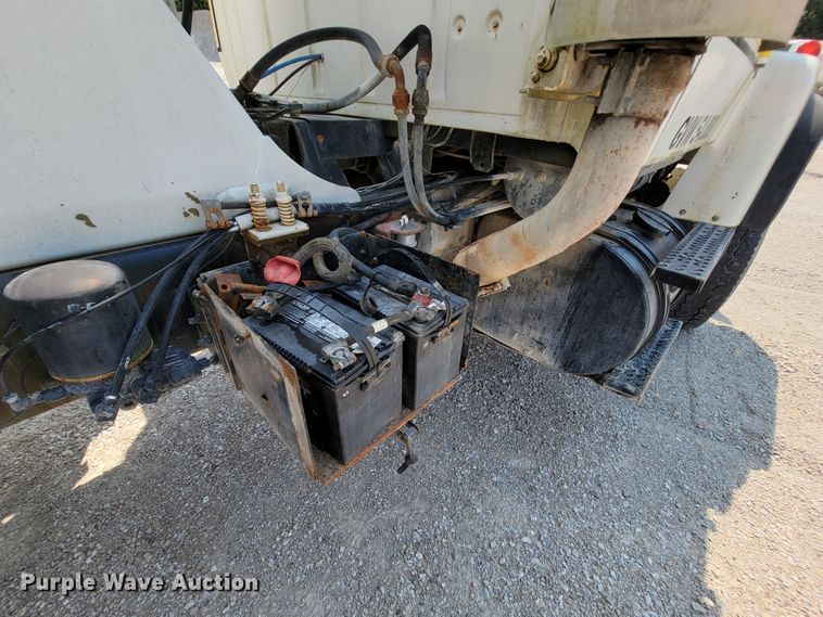 image for item KD9386 1994 Ford LT8000  ready mix truck