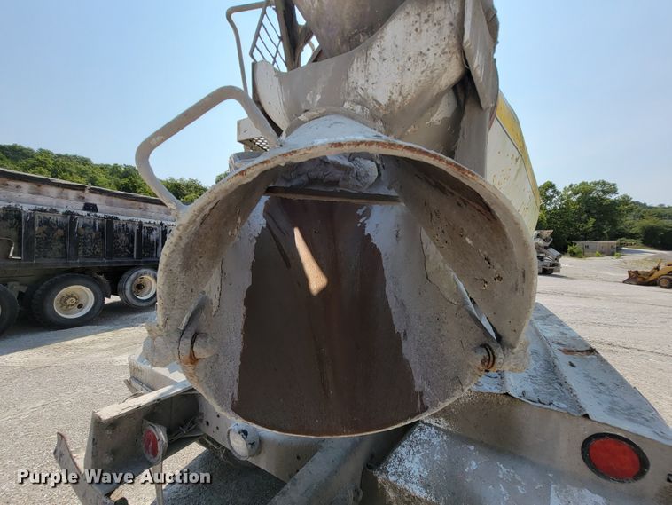 image for item KD9386 1994 Ford LT8000  ready mix truck