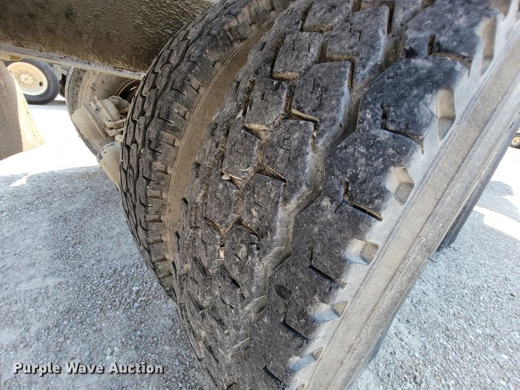 image for item KD9386 1994 Ford LT8000  ready mix truck