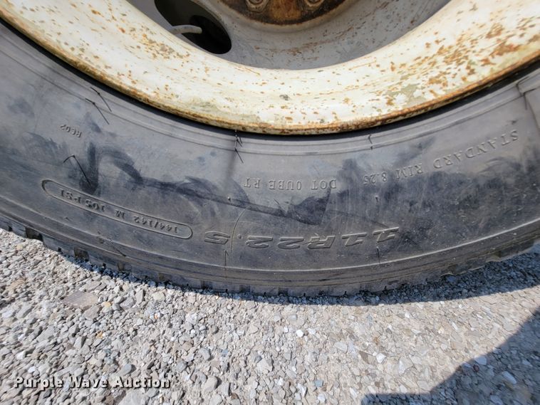 image for item KD9386 1994 Ford LT8000  ready mix truck