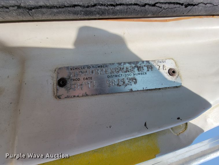 image for item KD9386 1994 Ford LT8000  ready mix truck