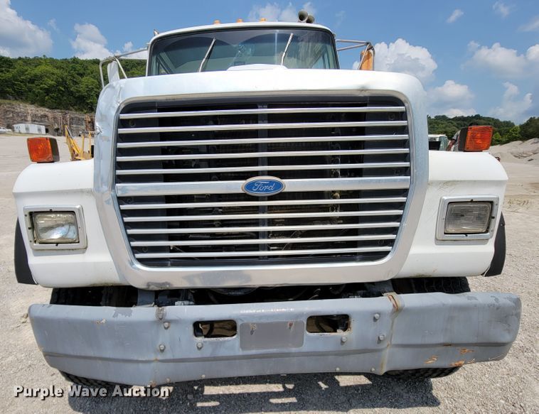 image for item KD9387 1994 Ford LT8000  ready mix truck