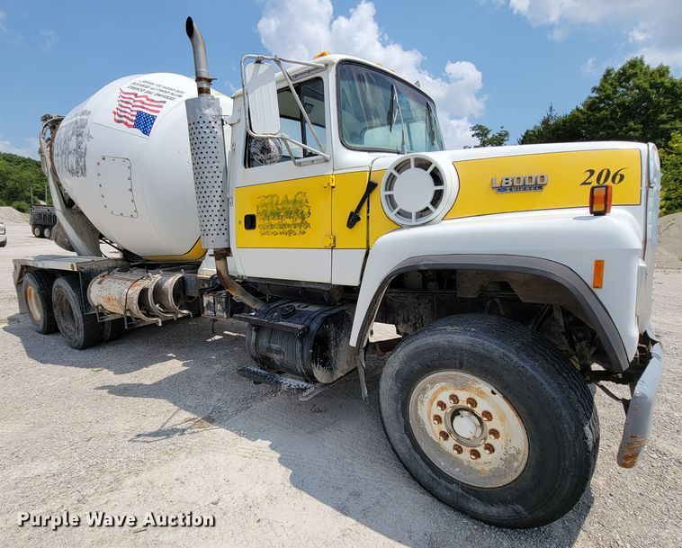 image for item KD9387 1994 Ford LT8000  ready mix truck