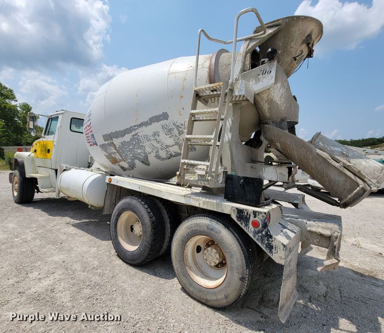 image for item KD9387 1994 Ford LT8000  ready mix truck