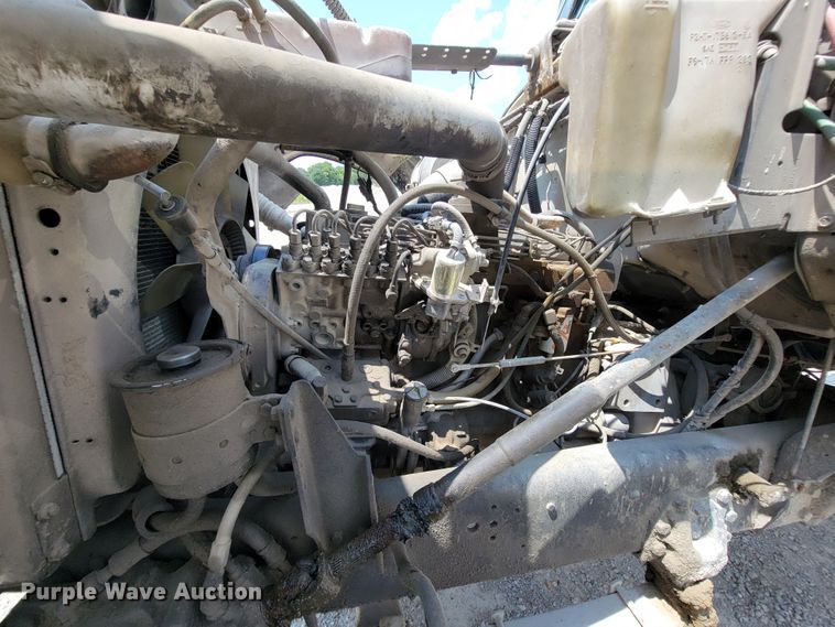 image for item KD9387 1994 Ford LT8000  ready mix truck