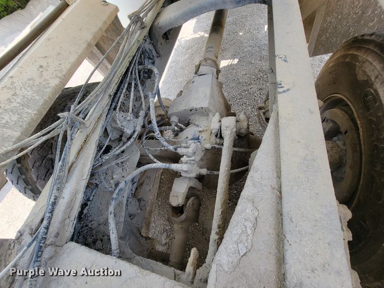 image for item KD9387 1994 Ford LT8000  ready mix truck