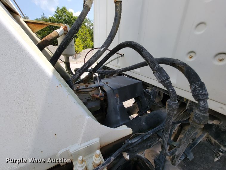 image for item KD9387 1994 Ford LT8000  ready mix truck