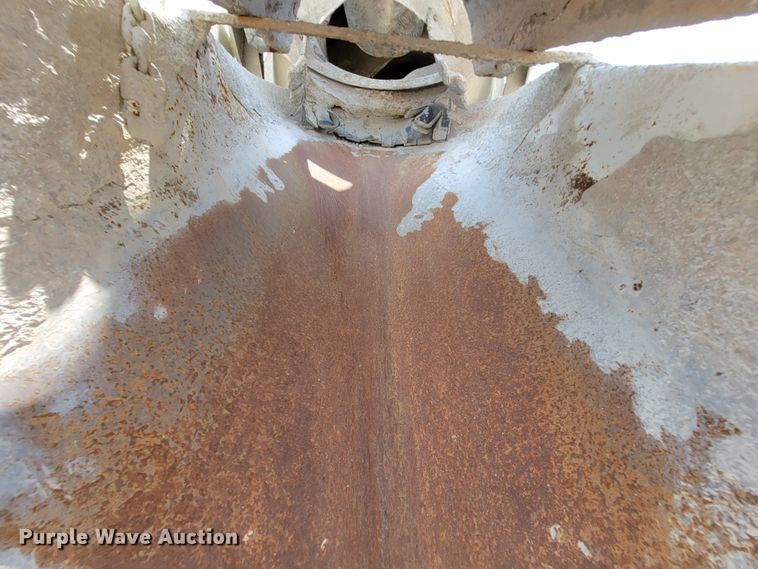 image for item KD9387 1994 Ford LT8000  ready mix truck