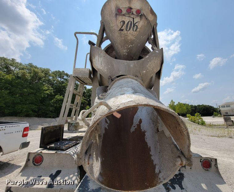 image for item KD9387 1994 Ford LT8000  ready mix truck