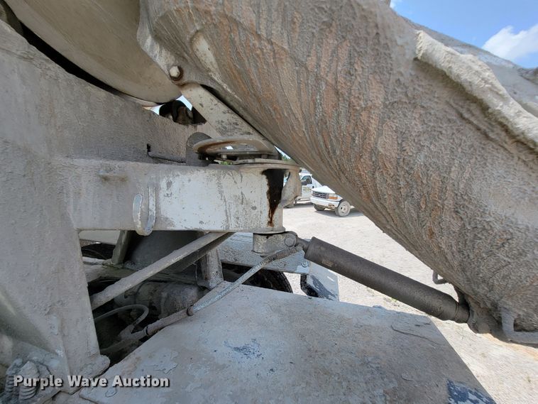 image for item KD9387 1994 Ford LT8000  ready mix truck