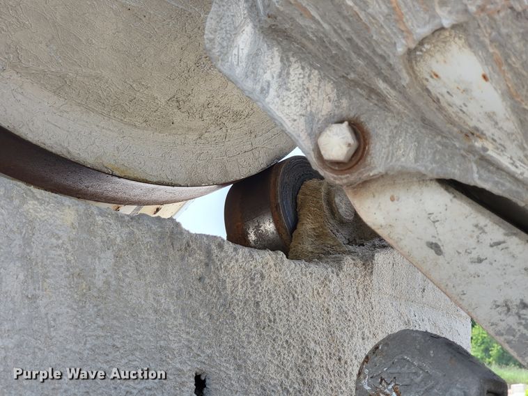 image for item KD9387 1994 Ford LT8000  ready mix truck