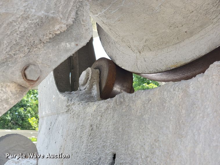 image for item KD9387 1994 Ford LT8000  ready mix truck