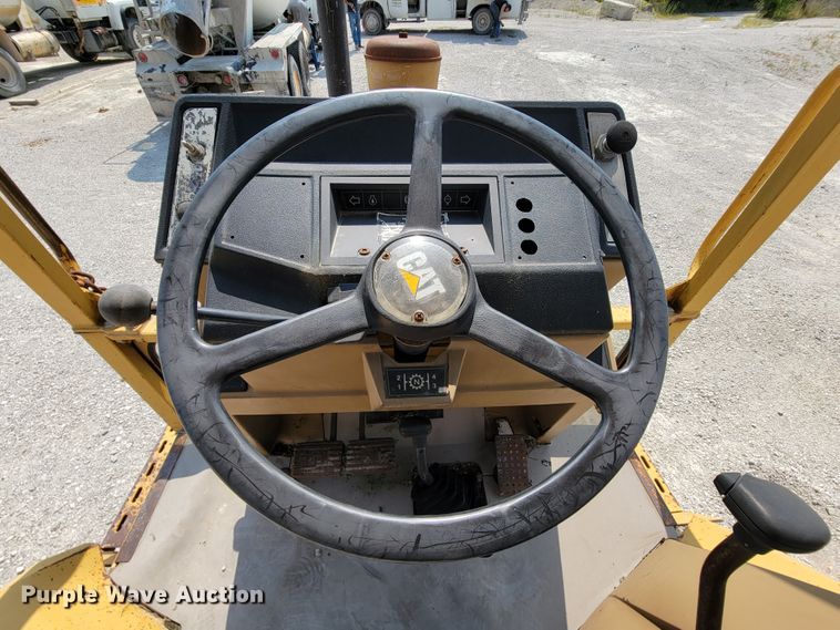 image for item KD9388 1992 Caterpillar 436 Series II  backhoe