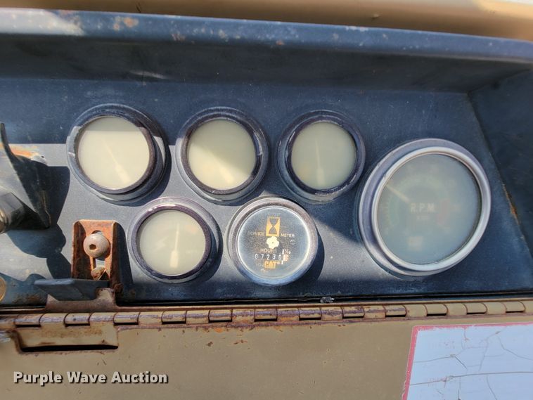 image for item KD9388 1992 Caterpillar 436 Series II  backhoe