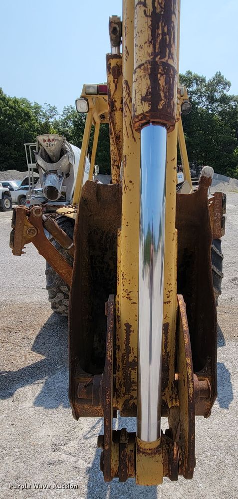 image for item KD9388 1992 Caterpillar 436 Series II  backhoe