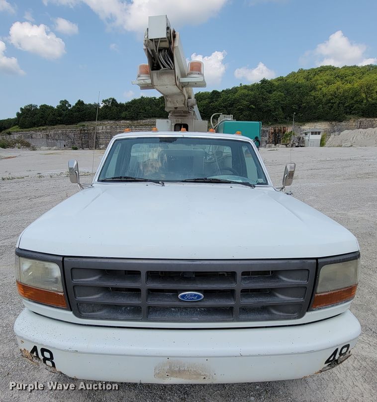 image for item KD9389 1994 Ford F450 Super Duty  bucket truck