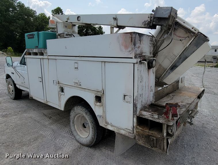 image for item KD9389 1994 Ford F450 Super Duty  bucket truck