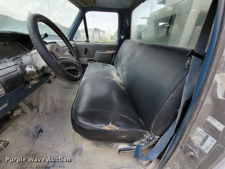 image for item KD9389 1994 Ford F450 Super Duty  bucket truck