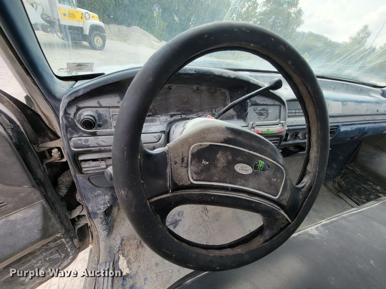 image for item KD9389 1994 Ford F450 Super Duty  bucket truck