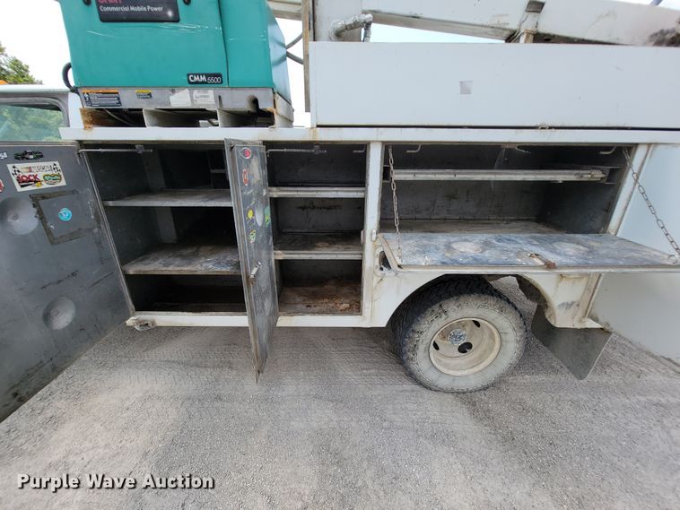 image for item KD9389 1994 Ford F450 Super Duty  bucket truck