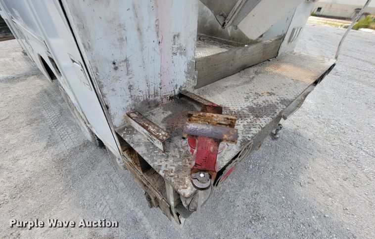 image for item KD9389 1994 Ford F450 Super Duty  bucket truck